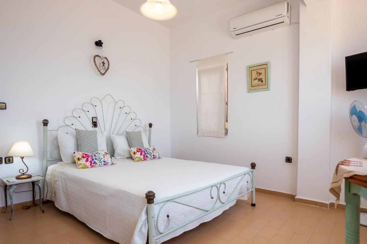 Hatzidakis Retreat Holiday home *